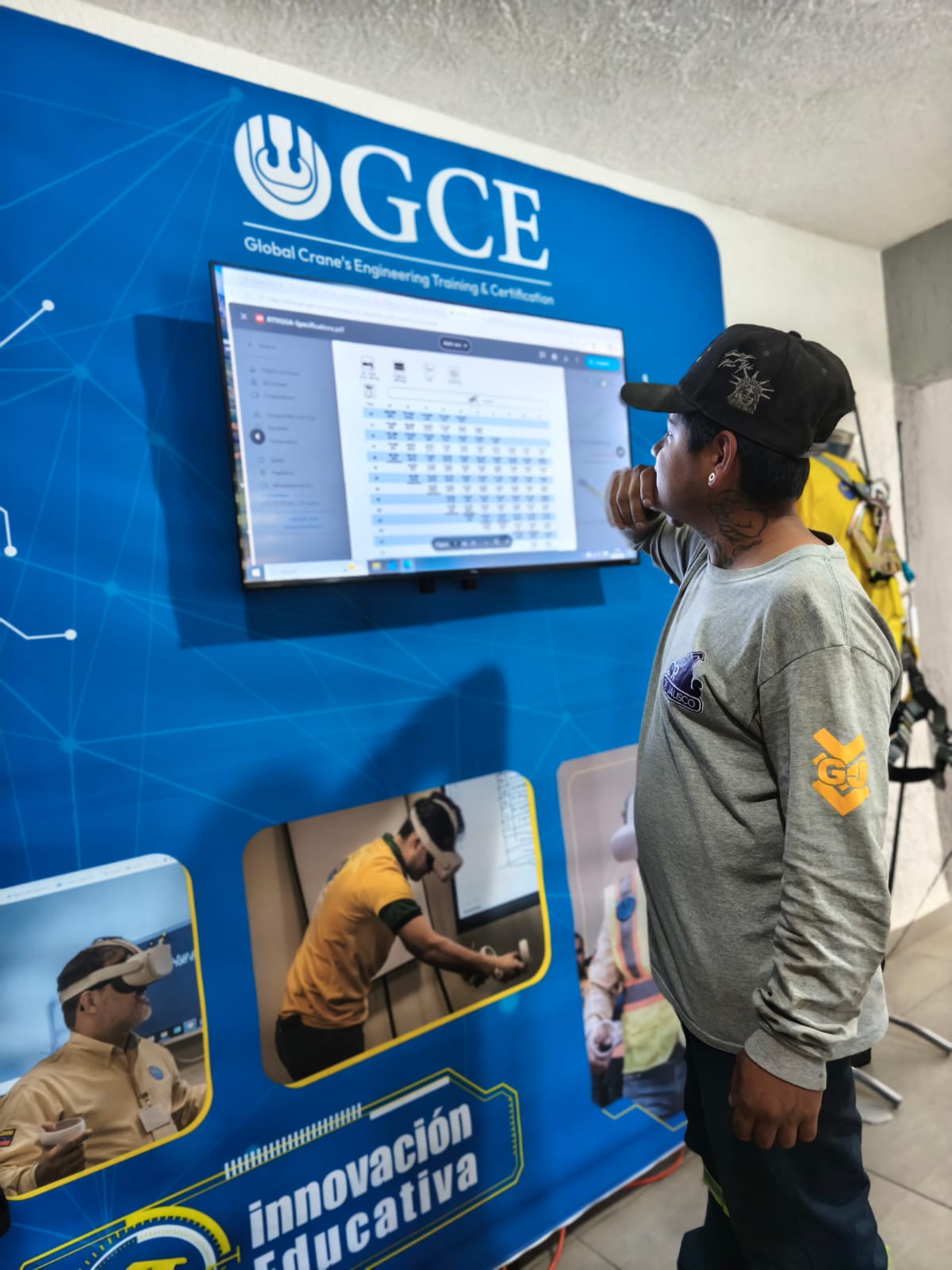 Plataforma e innovación educativa de Global Crane's Engineering